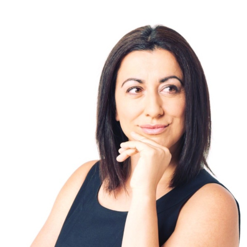 Elizabeth C. Mourão, a Portuguese Family Lawyer providing expert services in Toronto.