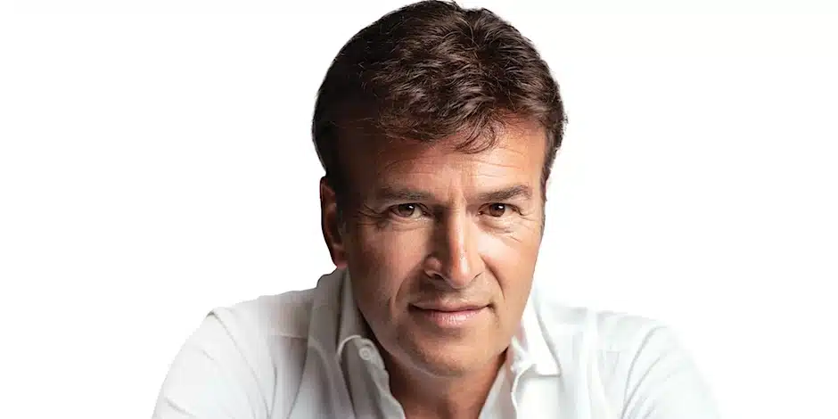 Image of Tony Carreira, one of the Portuguese Communities top singer.